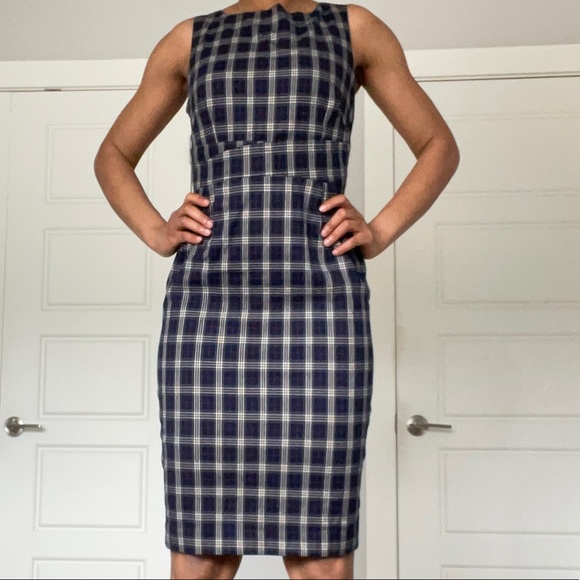 Checked Bodycon Dress - Picture 3 of 11